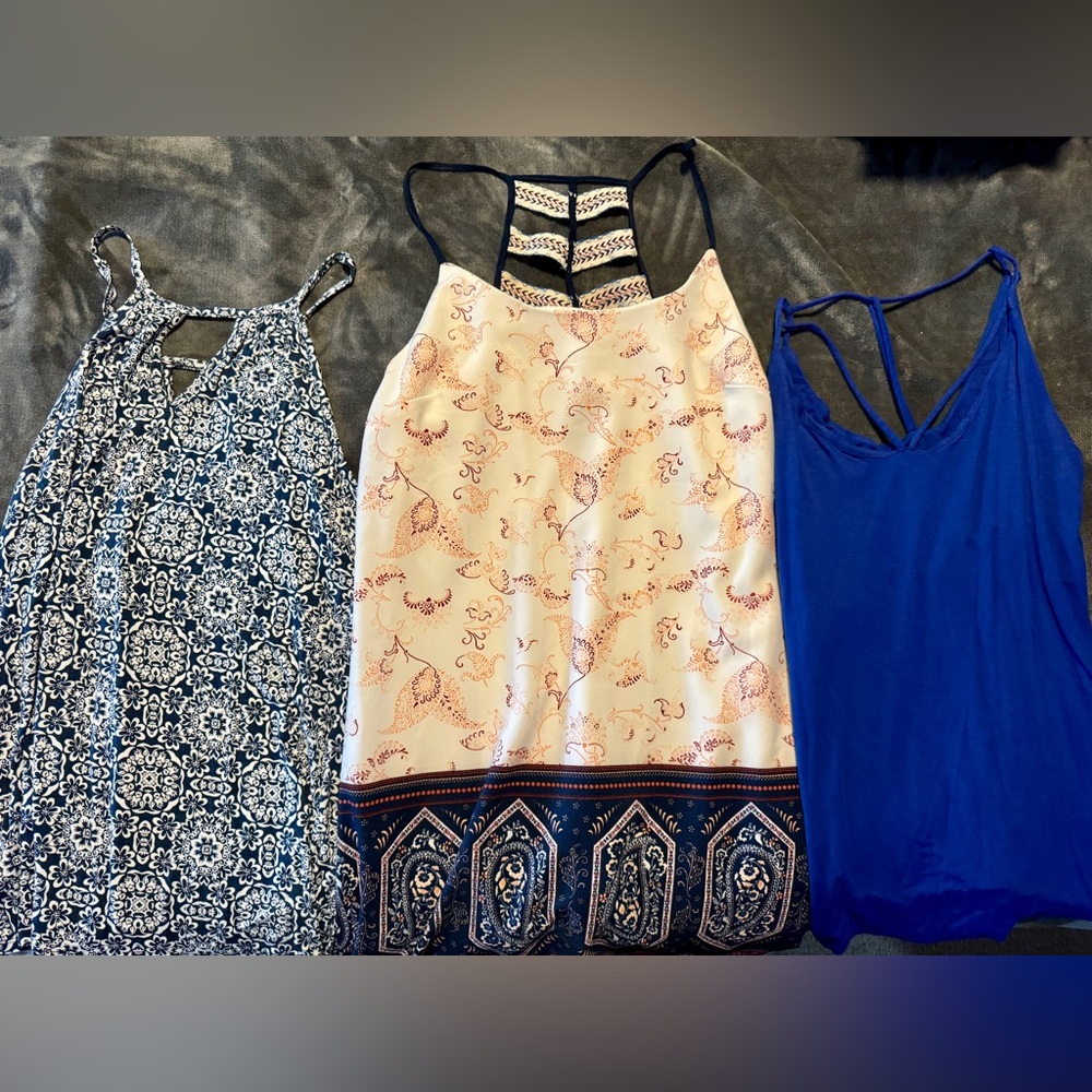 Bundle/lot of Stitch Fix Medium tank tops